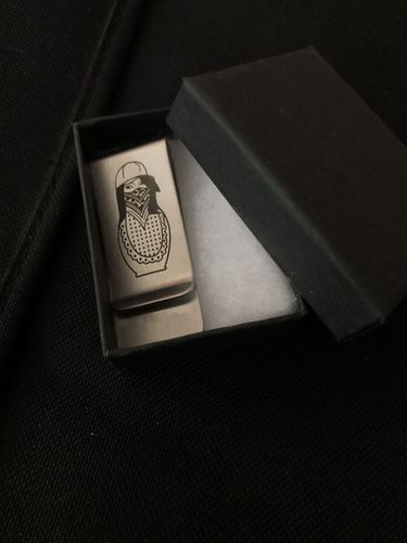 Customer photo review of SAEBIS® Lifestyle Money Clip aus hochwertigem Edelstahl inkl. Geschenkbox