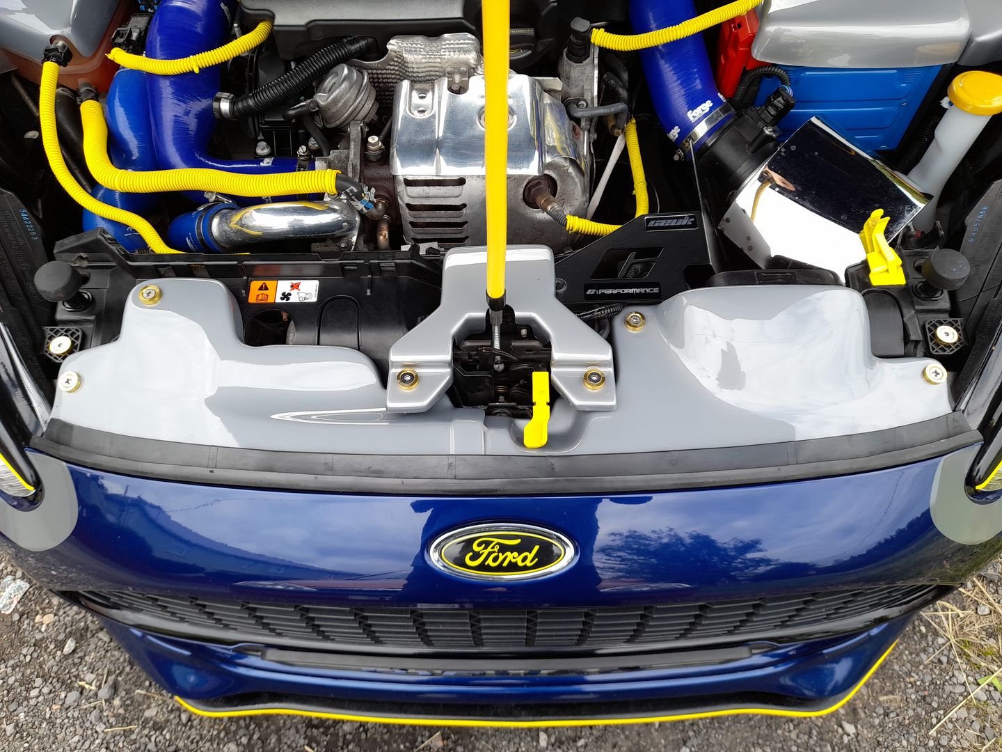 Customer photo review of Proform Bonnet Catch Plate Cover (various colours) - MK7.5 Fiesta