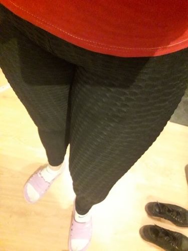 Customer photo review of FIORE Yoga Pants