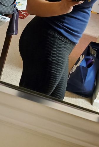Customer photo review of FIORE Yoga Pants