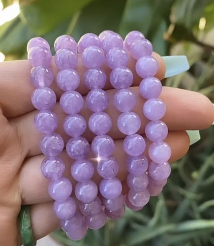 Customer photo review of 15" 8mm purple lavender color Malaysian jade Round beads