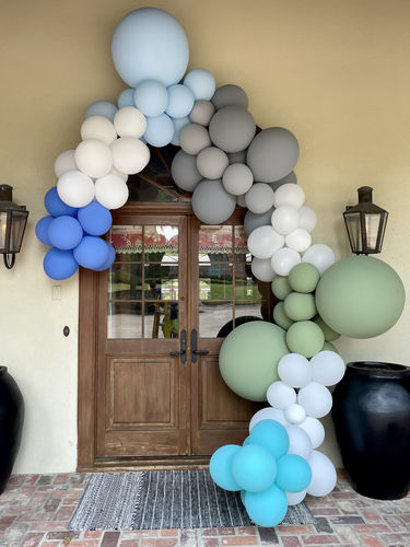 Customer photo review of Create Your Own Color Mix - DIY Balloon Garland Kit