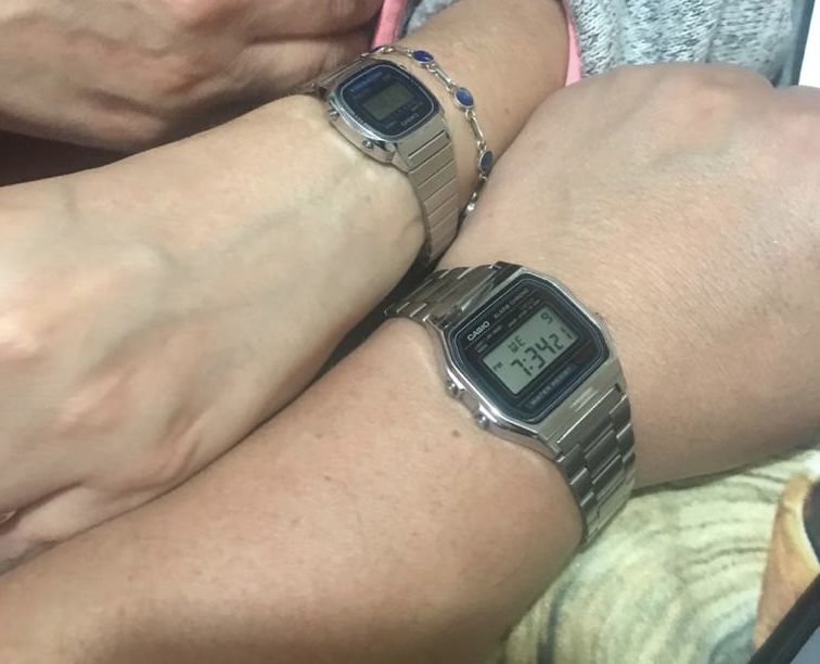 Customer photo review of Reloj Casio Vintage LA670WA-2DF Plateado Azul