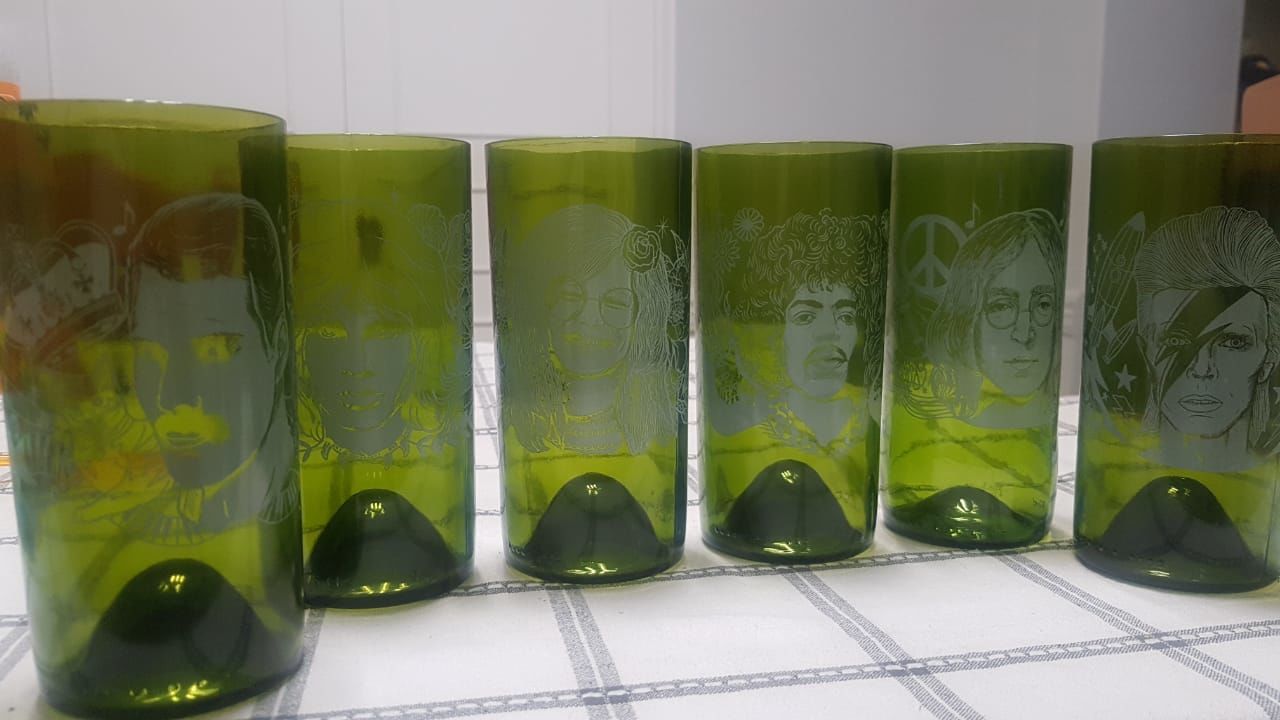 Customer photo review of Vasos Rockstar Juego de 6 Vasos