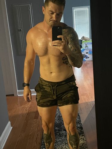 Customer photo review of 102 Bodybuilding French Terry Shorts
