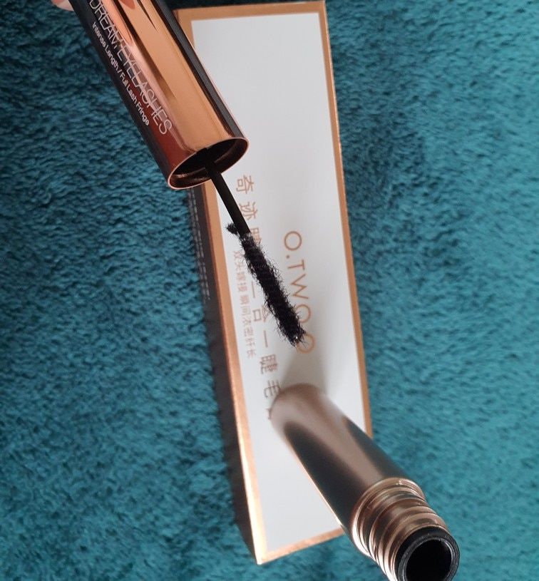 Customer photo review of O.TWO.O 2 IN 1 MIRACLE MASCARA