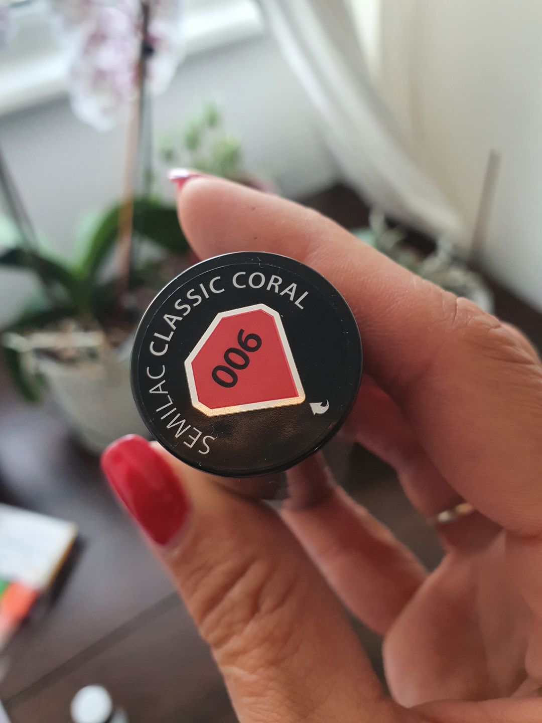 Customer photo review of Semilac 006 Classic Coral UV Gel Polish 7ml