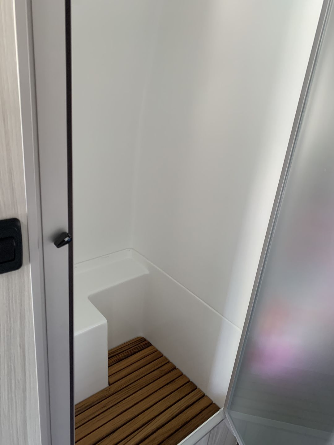 Customer photo review of 25FB / 27FB Airstream Teak Shower Mat