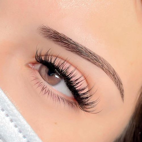 Customer photo review of Single 10-25mm Length Super Easy Fan Eyelash Extension 0.03mm