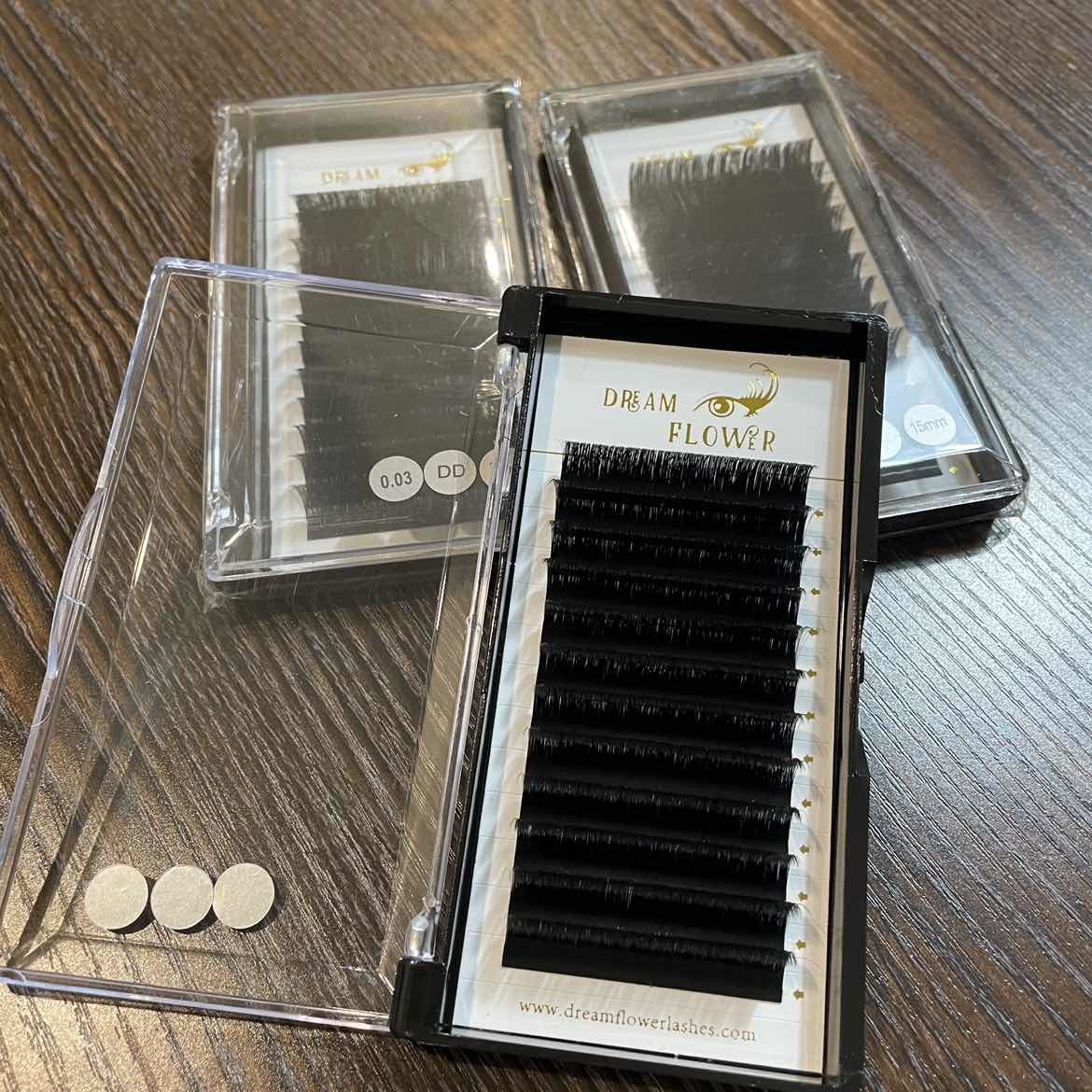 Customer photo review of Super Easy Fan Lash Extensions 0.03mm