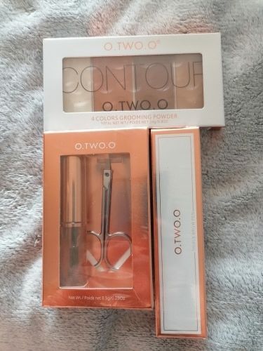 Customer photo review of O.TWO.O 4 COLORS GROOMING POWDER