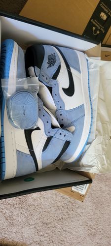 Customer photo review of Air Jordan 1 Retro High White University Blue Black