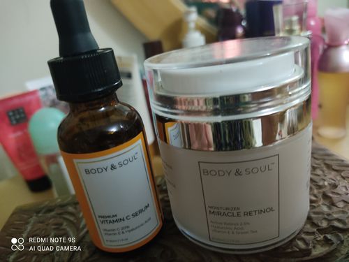 Customer photo review of Miracle Retinol Moisturizer + Premium Vitamin C Serum (Bundle)