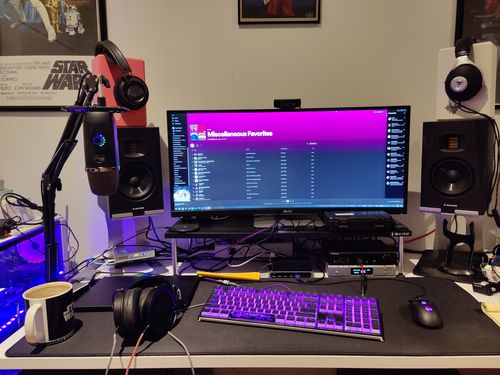 Customer photo review of SOUNDRISE PRO-9 Studio Monitor Stands 9" | Made in USA | Pair