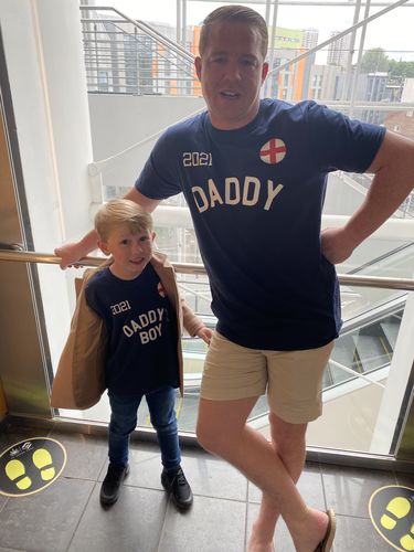 Customer photo review of Daddy & Daddy's Boy & Girl England Euro 2021 Matching Navy T-Shirts