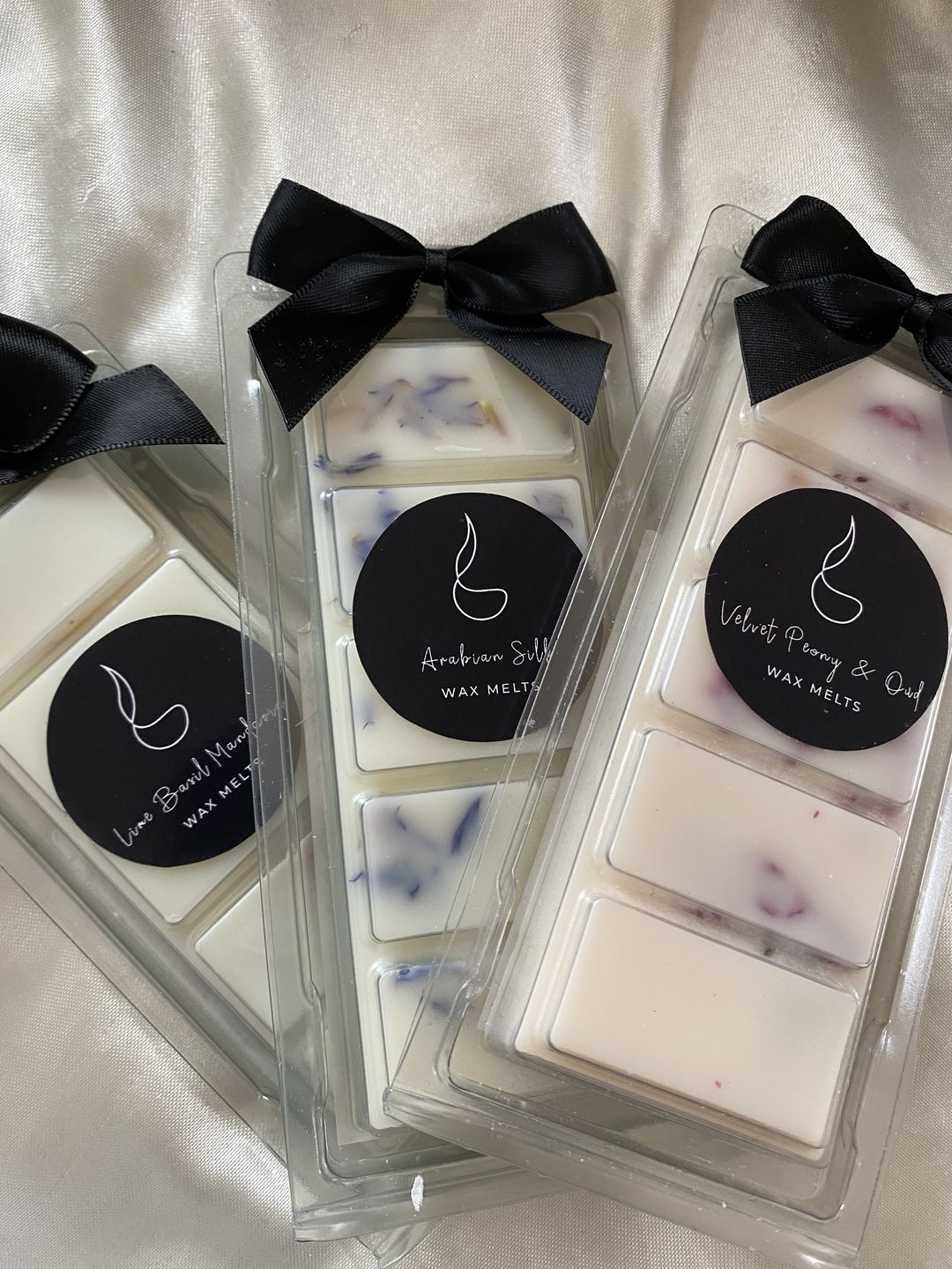 Customer photo review of Velvet Peony & Oud Wax Melts