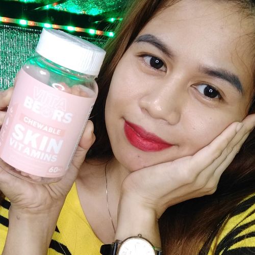 Customer photo review of Skin Vitamin Gummies