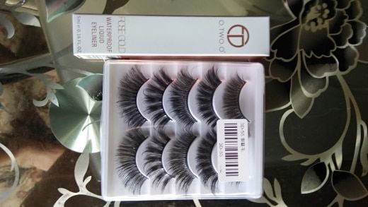 Customer photo review of O.TWO.O 3D MINK EYELASHES