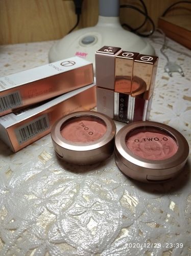 Customer photo review of O.TWO.O 2 ROGUE WATERPROOF LIP AND CHEEK TINT