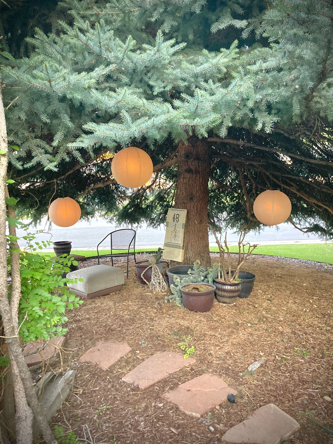 Customer photo review of 24" White Fine Line Premium Even Ribbing Paper Lantern, Extra Sturdy