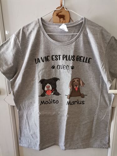 Customer photo review of T-shirt Femme Personnalisé - La Vie Est Plus Belle