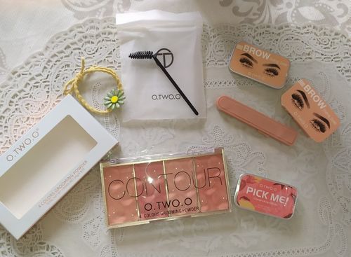 Customer photo review of O.TWO.O 4 COLORS GROOMING POWDER