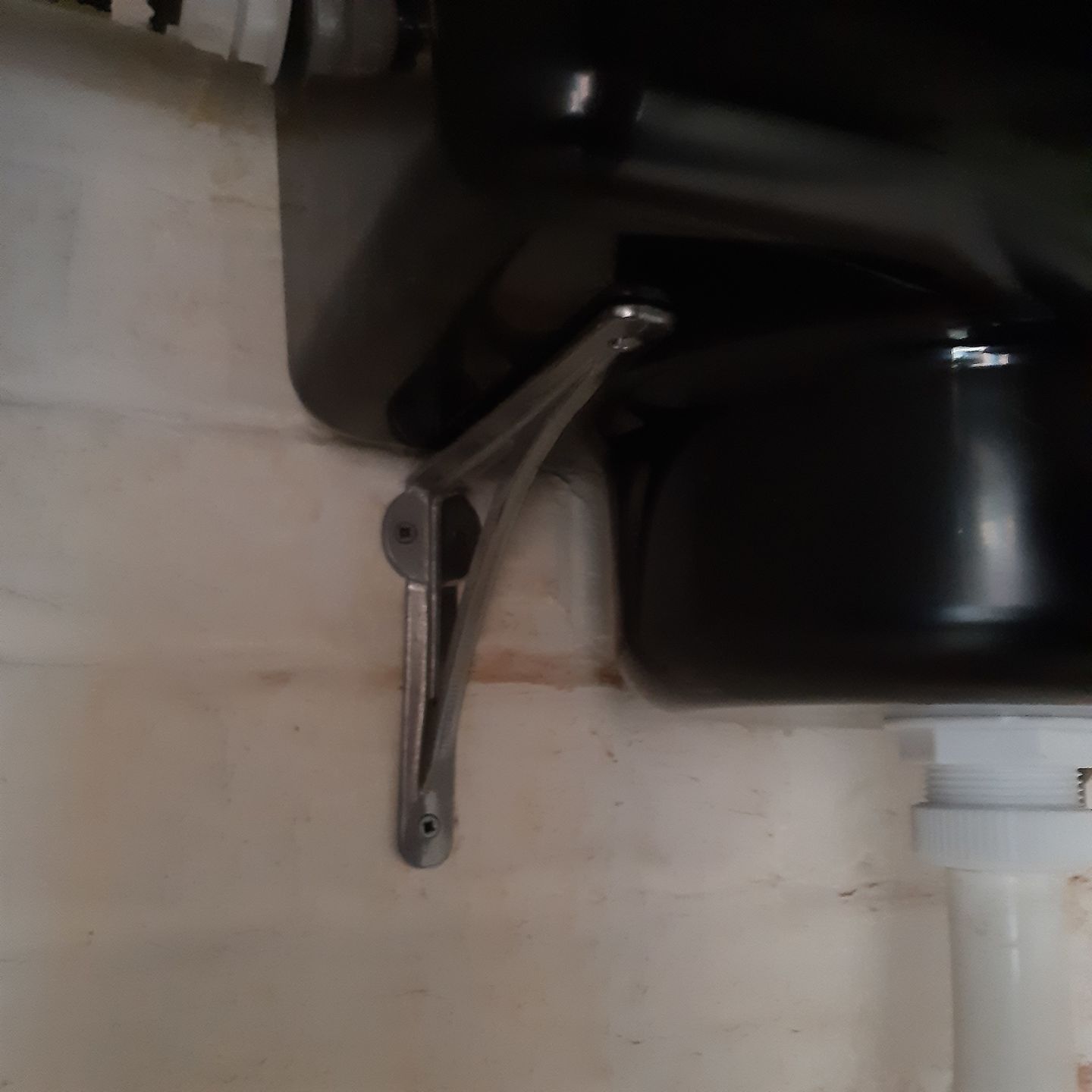 Customer photo review of 7 Inch Ironbridge Cast Iron Shelf Bracket