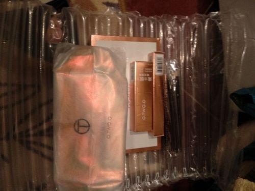 Customer photo review of O.TWO.O CLASSY MAKEUP BAG