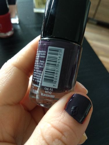 Customer photo review of Petrizzio Esmaltes Gel Effect