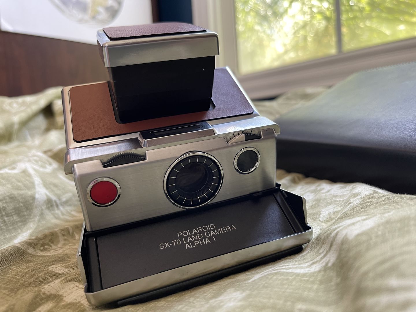 Customer photo review of Polaroid SX-70 Alpha 1 Chrome Folding Instant Film Camera