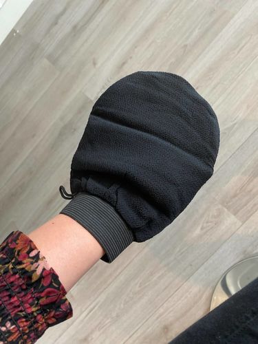 Customer photo review of HAVEN Ultra Exfoliating Gloves - Dead Skin Remover