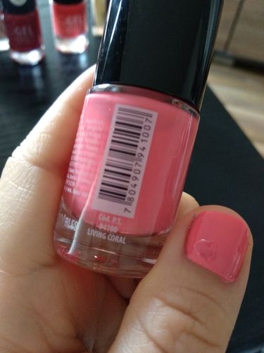 Customer photo review of Petrizzio Esmaltes Gel Effect