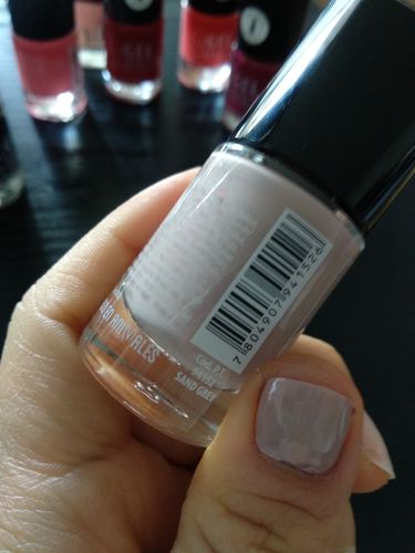 Customer photo review of Petrizzio Esmaltes Gel Effect