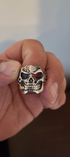 Customer photo review of THE BOSS SKULL RING