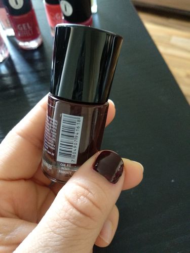 Customer photo review of Petrizzio Esmaltes Gel Effect