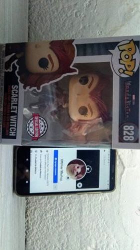 Customer photo review of 828 FUNKO POP Marvel : Scarlet Witch - WandaVision (special edition)