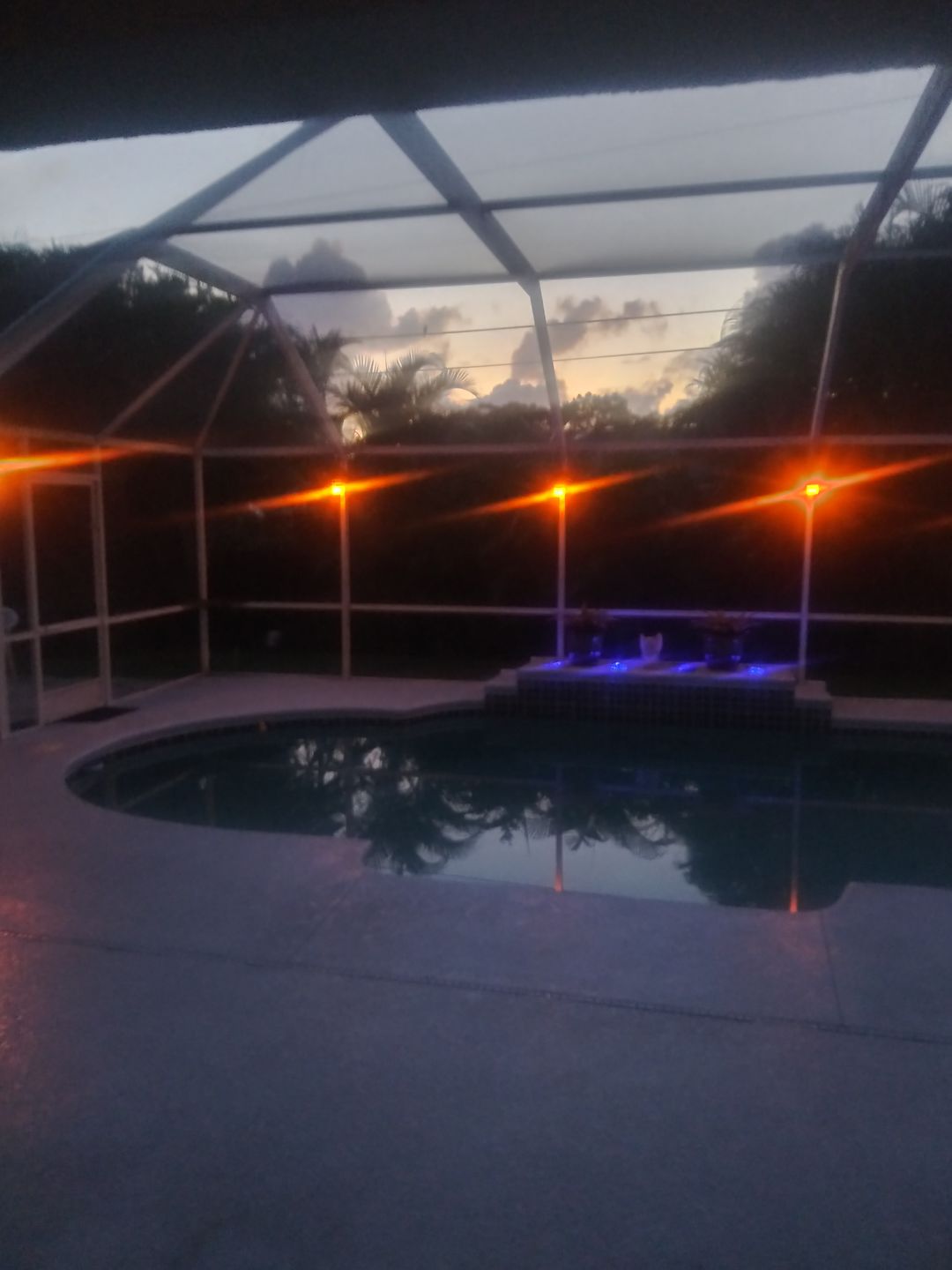 Customer photo review of Flame Effect DC 12 Volt LED Fire Light Bulb Flaming Flicker E26 E27 Lamp