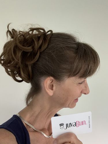 Customer photo review of JuvaBun Messy Bun