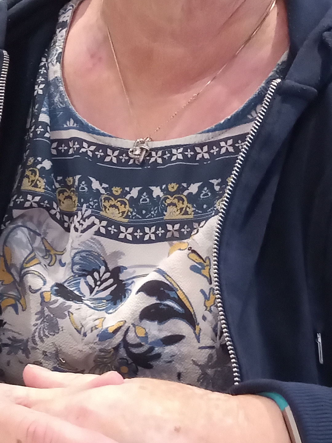 Customer photo review of "To my Wife" - Silver Love knot necklace