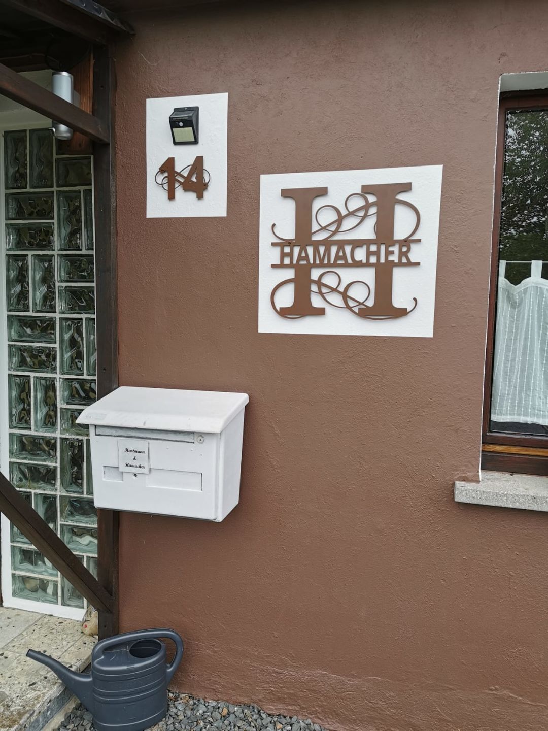 Customer photo review of Hausnummer "Ornamental Style" passend zum Hausnummern-Monogramm (personalisierbar)