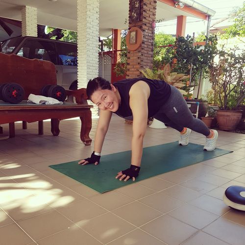 Customer photo review of ADAPT MARL SEAMLESS LEGGINGS - BLACK