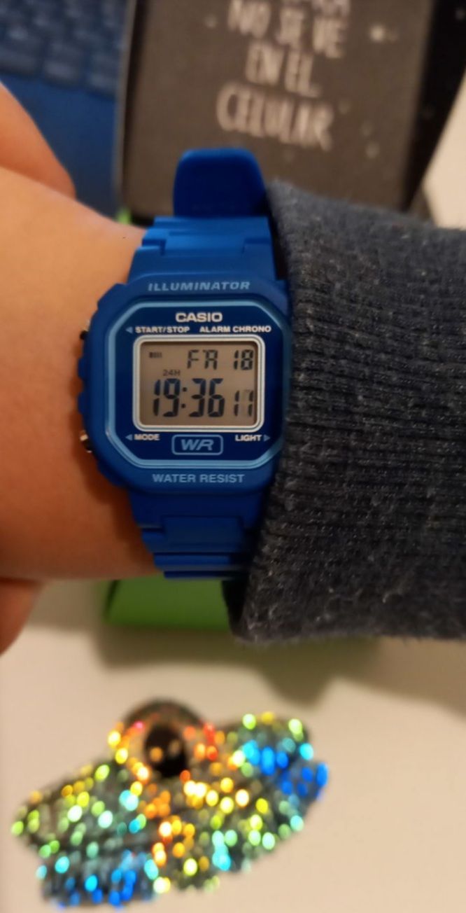 Customer photo review of Reloj Casio Vintage LA-20WH-2ADF Azul