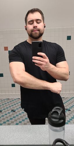 Customer photo review of 402 Perfect Tee - Scallop Bottom