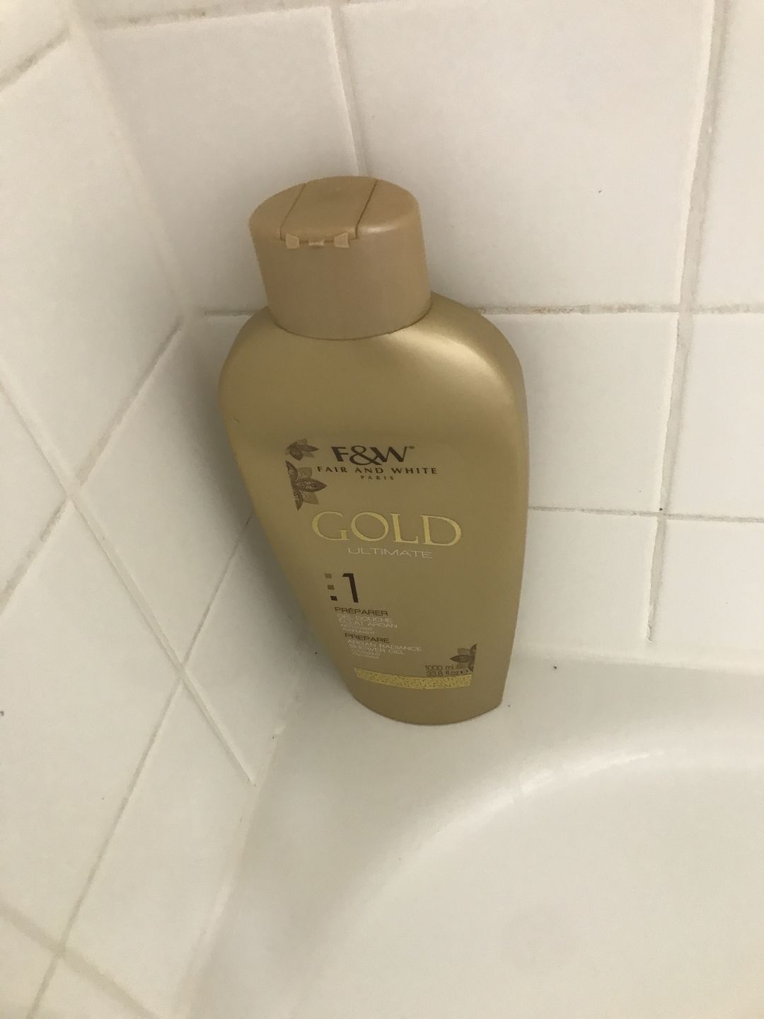 Customer photo review of Fair and White 1: Gold Argan Shower Gel 1000ml / 33.81 fl Oz