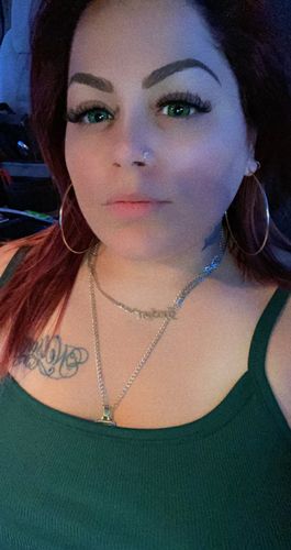 Customer photo review of Nonno Green Prescription Contact Lenses