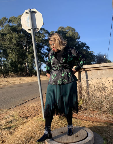 Customer photo review of TEBOHO - Peruvian Middle Part Lace Wig