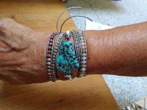 Customer photo review of DAS TÜRKISFARBENE SCHUTZ-WICKELARMBAND