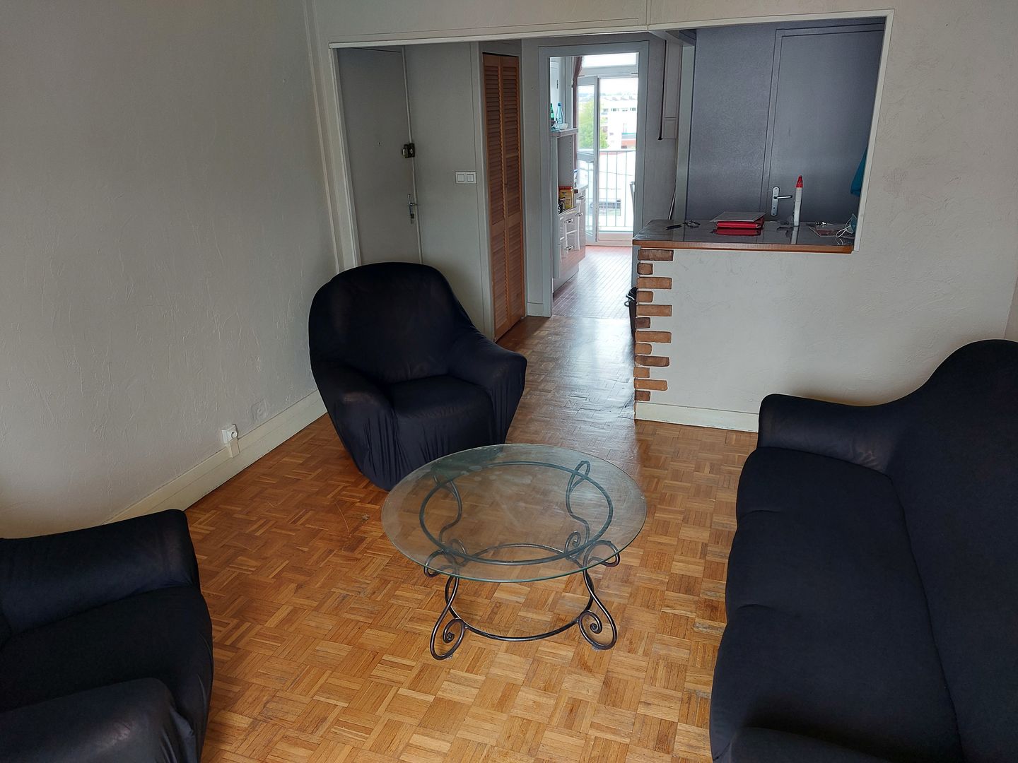 Customer photo review of Noir - Housses Extensibles de Fauteuil et Canapé - La Maison des Housses