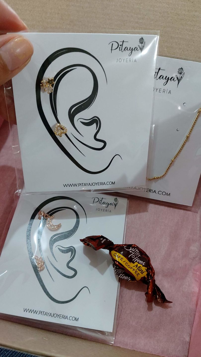 Customer photo review of Piercing Estrellas Rosca Plana