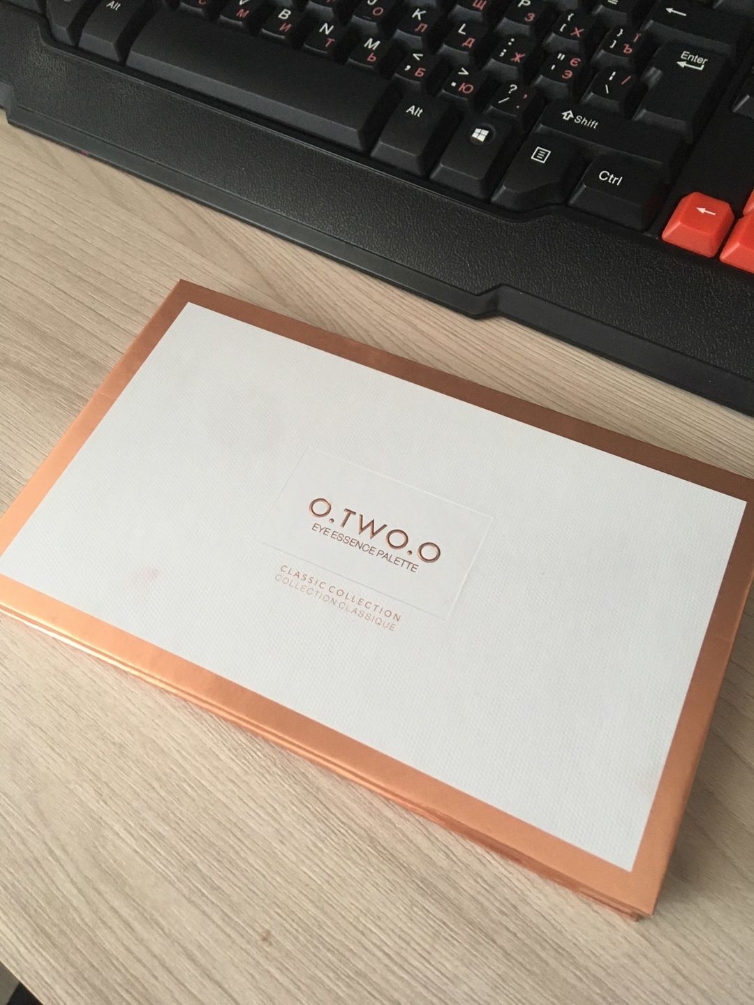 Customer photo review of O.TWO.O EYE ESSENCE PALETTE (28 COLORS EYESHADOW)